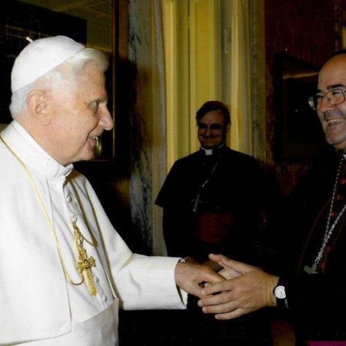 Misa de funeral por el Papa Benedicto en la Catedral Primada